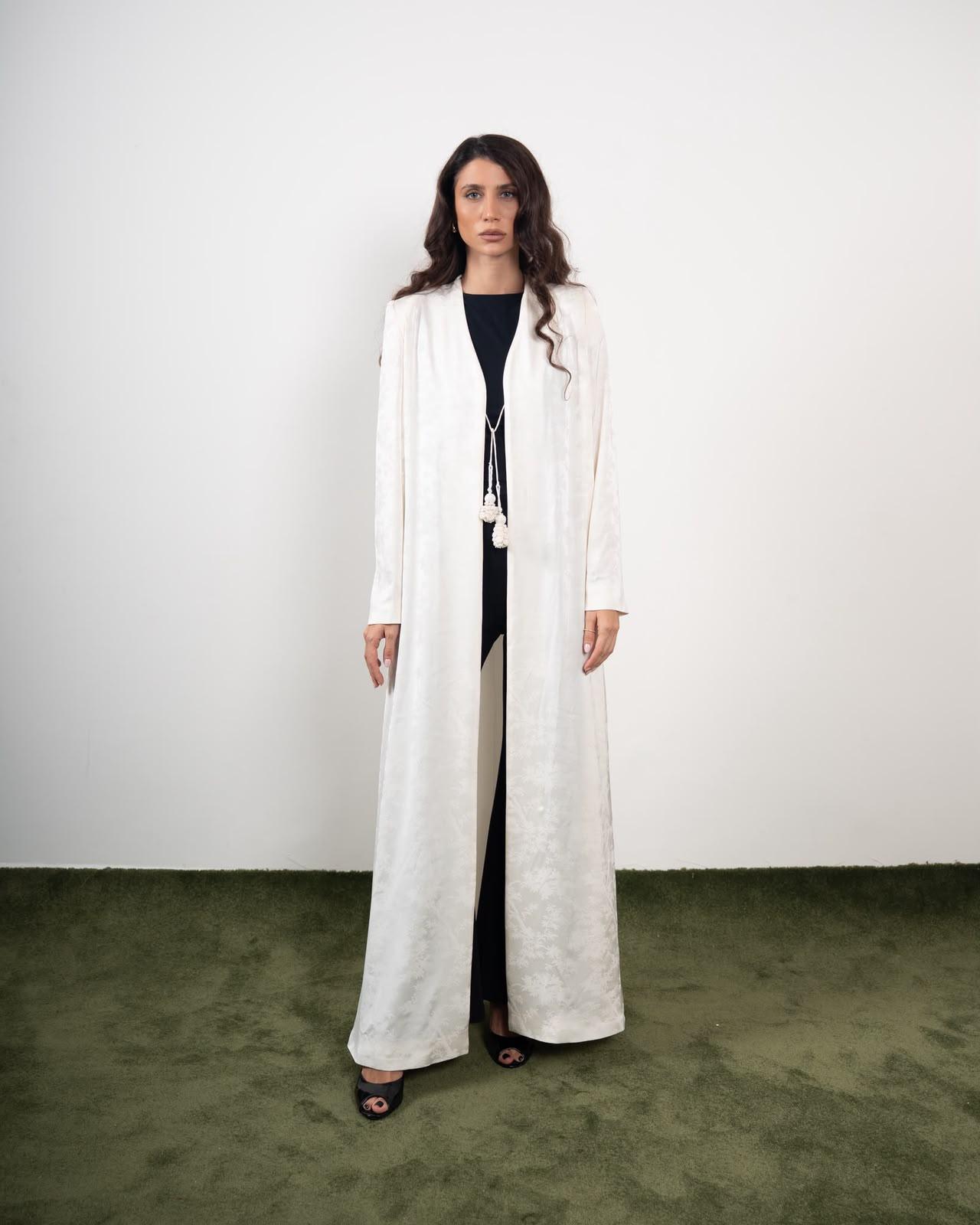 Ivory Silk Bloom-mozah design qatar (1)