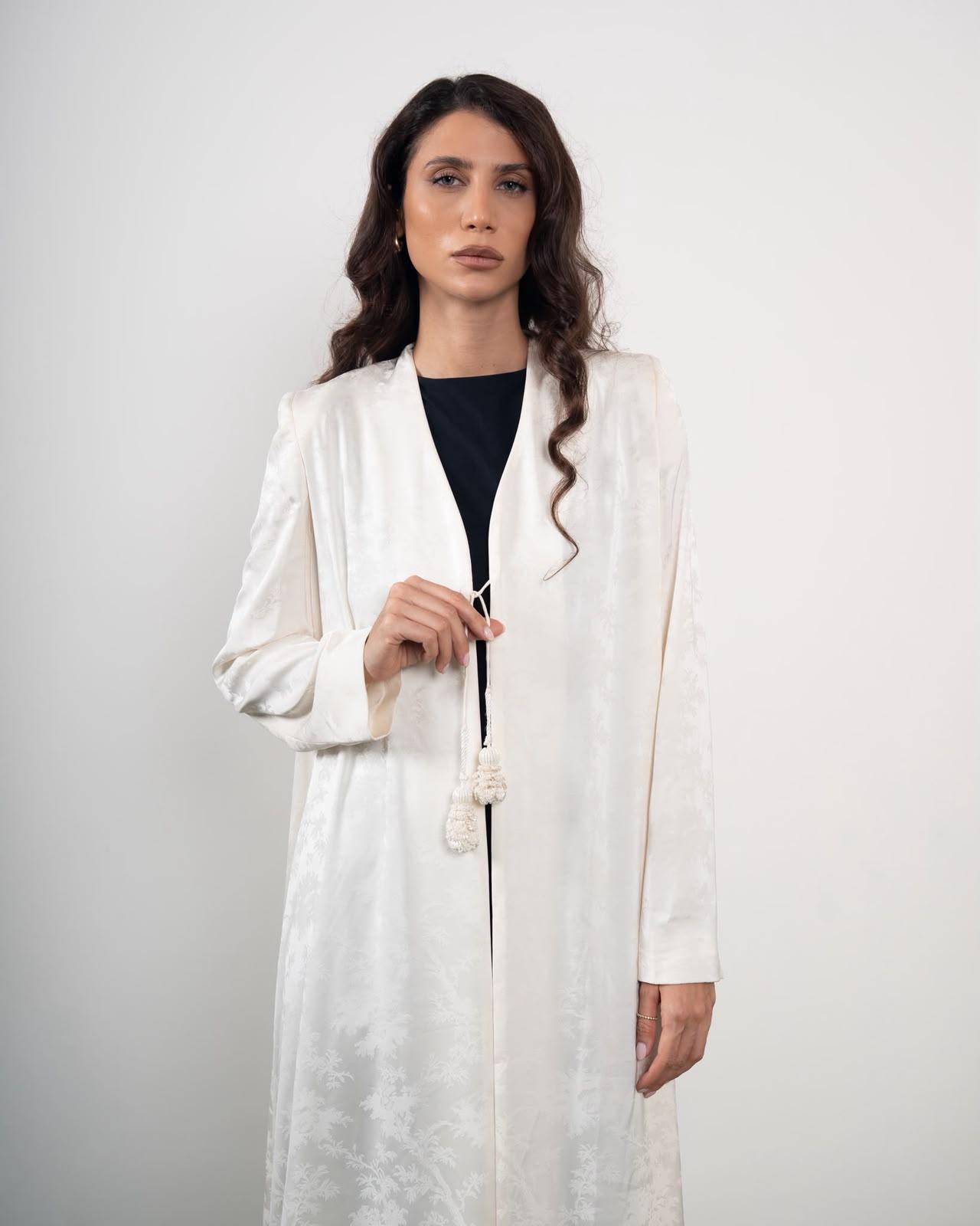 Ivory Silk Bloom-mozah design qatar(4)